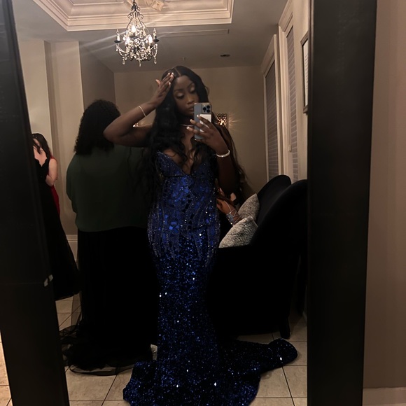 navy blue dress on dark skin Navy Blue Dark Skin Prom Dresses Hot Navy Blue Dress On Dark Skin 2026 Premium Photo